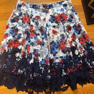Antonio Melani White Floral A-Line Skirt w/Navy Lace Hem. Size 14. Fully Lined.